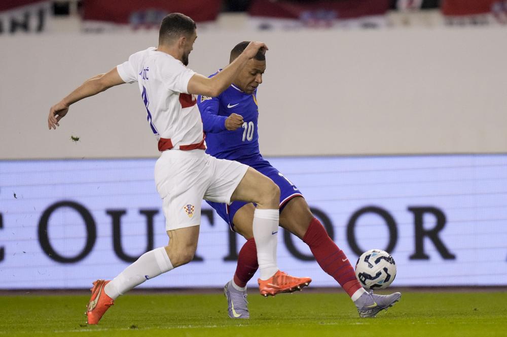 c7娱乐官网:英超球员身价下跌榜:努涅斯、霍伊伦、B席跌1500万欧最多.